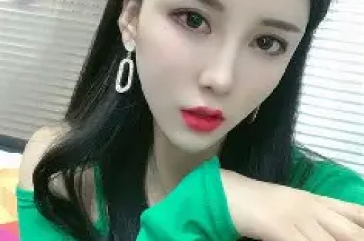 恭喜！47岁李晨官宣喜讯赠豪车公开晒结婚照网友：新婚快乐