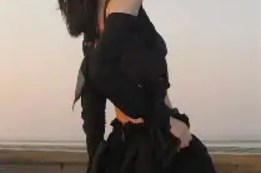 水泥西施：人设崩塌骗局被揭穿老公顶不住舆论与她离婚